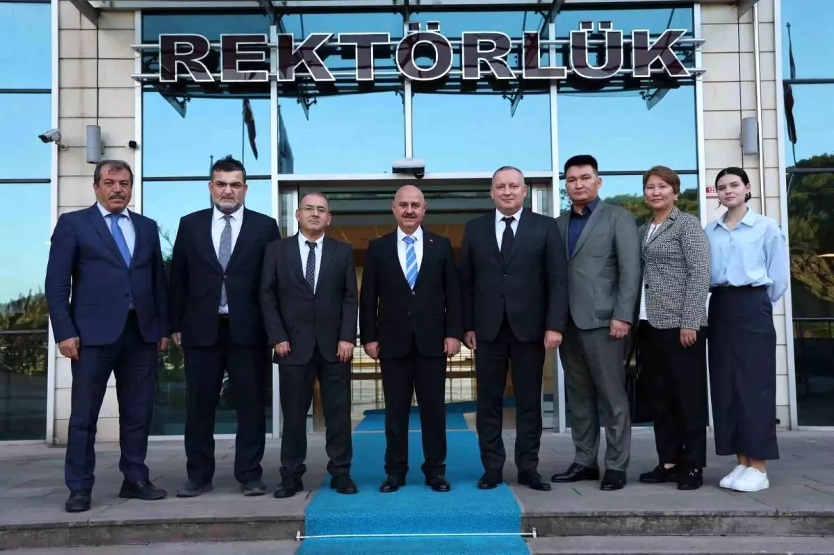 Kazakistan Almaty Üniversitesi Düzce Üniversitesi’ni Ziyaret Etti