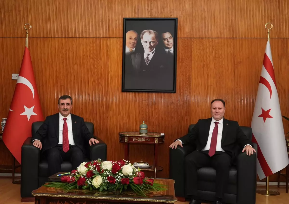 Cevdet Yılmaz KKTC’de Meclis Başkanı ile Görüştü