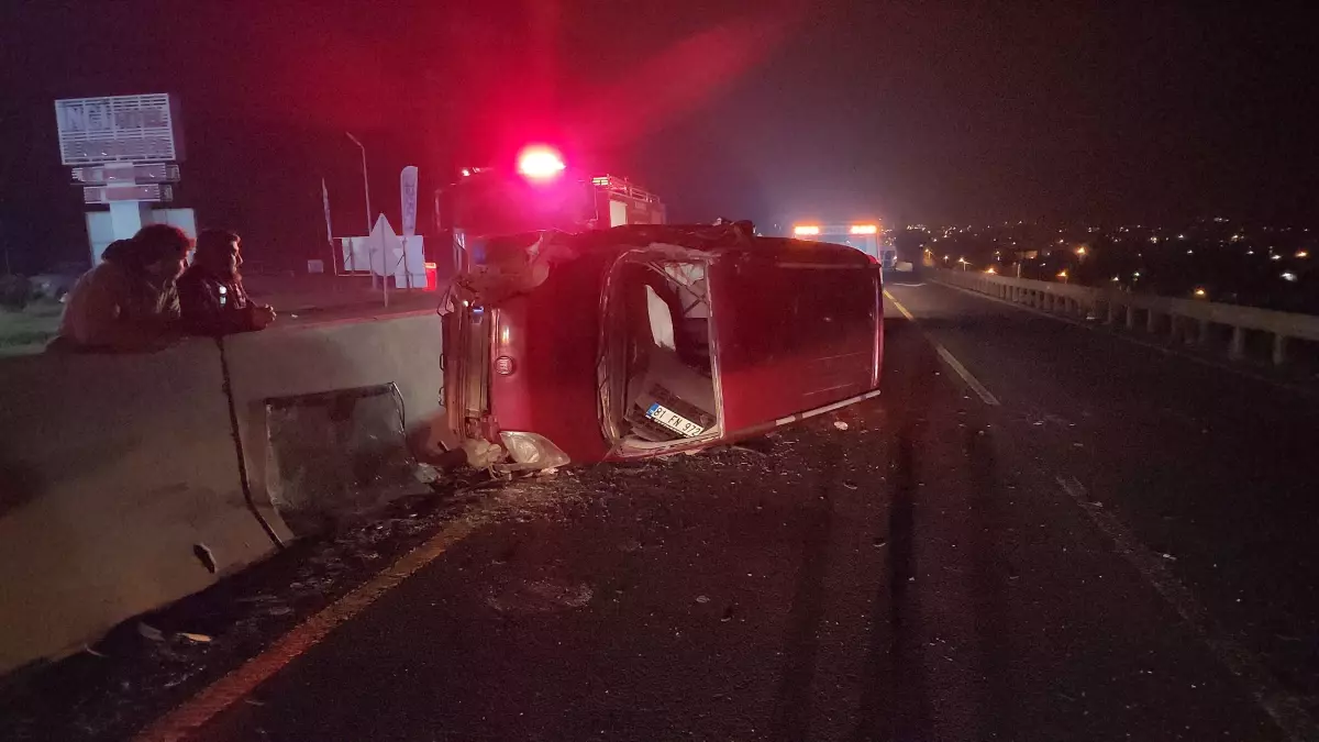 Düzce’de Alkol Etkisiyle Kaza: Ticari Araç TIR’a Çarptı