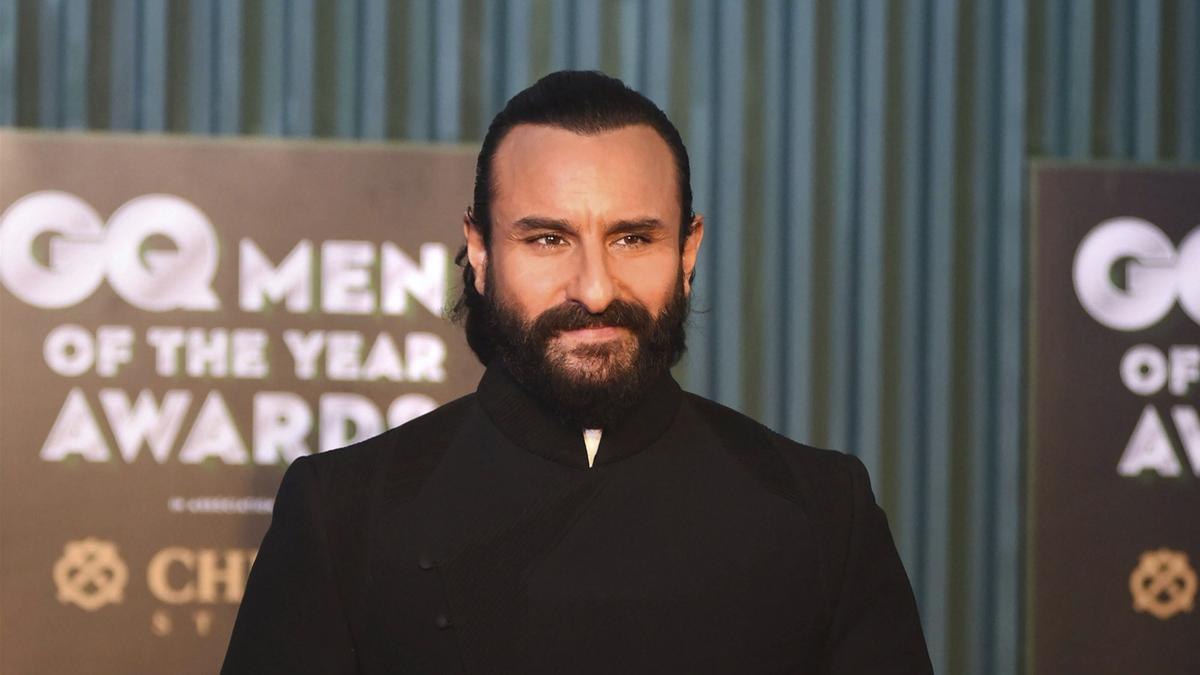 Hindistan’da Bollywood yıldızı kendi evinde bıçaklandı