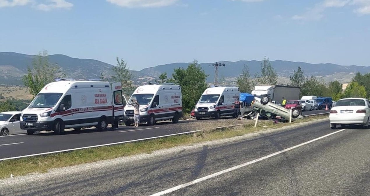 Kastamonu’da araç devrildi, 5 kişi yaralandı